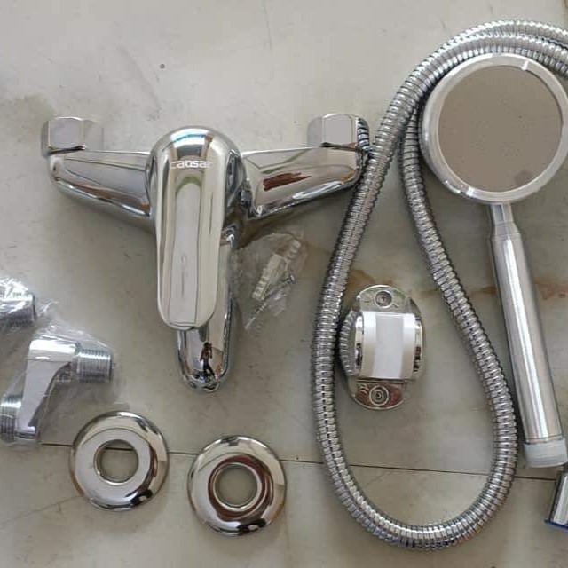 Bộ vòi sen tắm vòi tăng áp, bộ sen Cs
