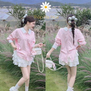 Set đồ nữ áo sơ mi cổ bẻ hồng cúc ngực vạt đuôi tôm chân váy trắng xếp ly viền bèo 4 tầng TS165