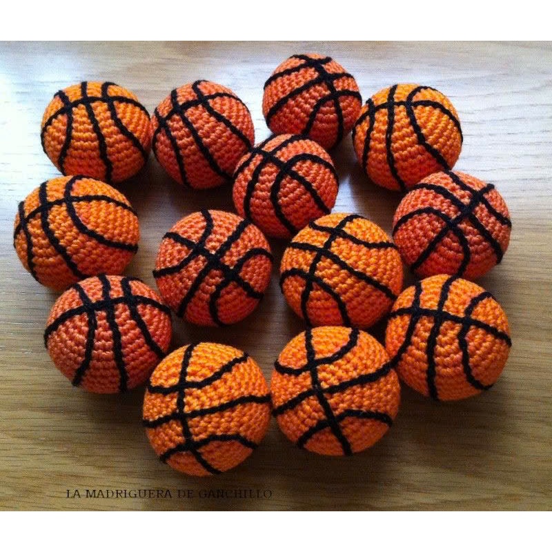 Móc khóa quả bóng rổ mini bằng len handmade