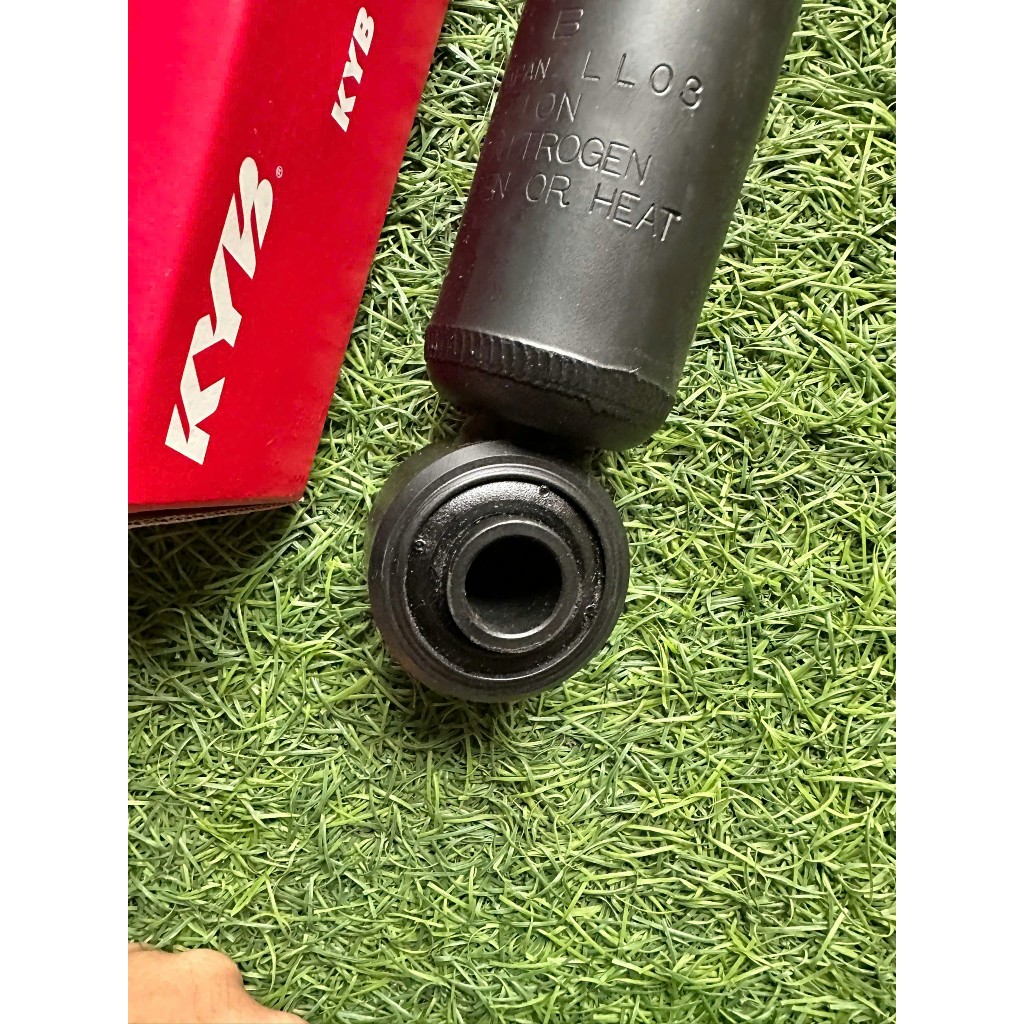 1 CẶP PHUỘC NHÚN SAU MITSUBISHI PAJERO SPORT 2011-2024/ ZINGER 2008-2012 KYB JAPAN XỊN