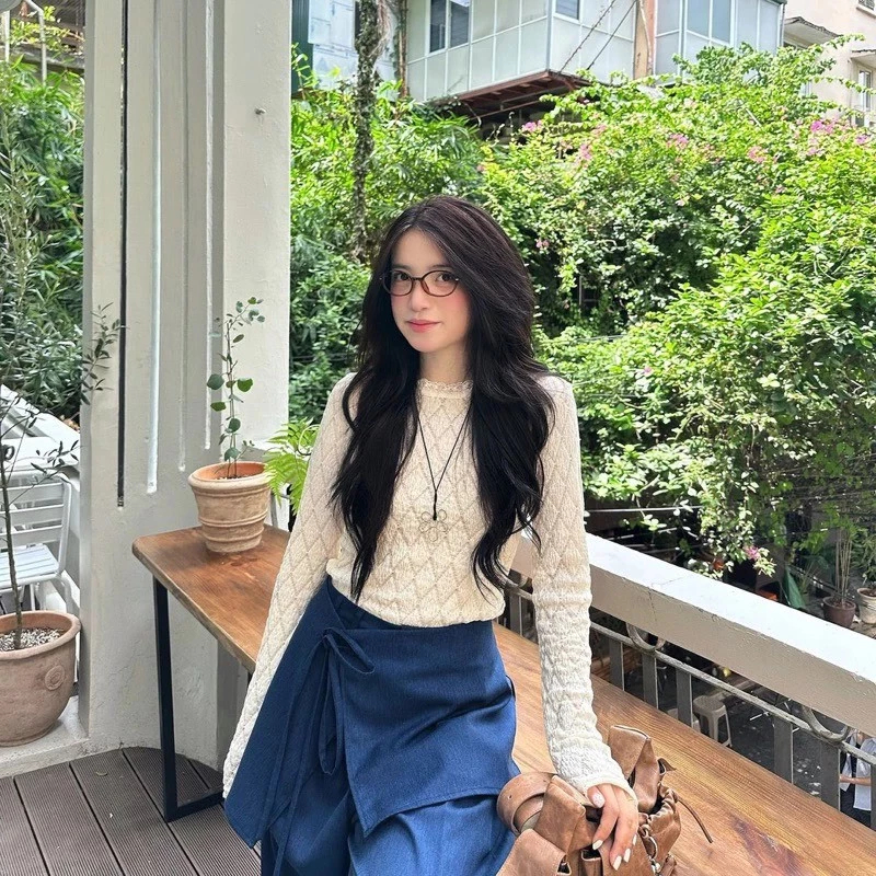 (ẢNH LOẠI 1) Áo Ren Mỏng Nhẹ Chất Liệu Thun Xốp Forly Offical Áo Ren Dài Tay Phối Hoạ Tiết Trám - Bun222 | BigBuy360 - bigbuy360.vn