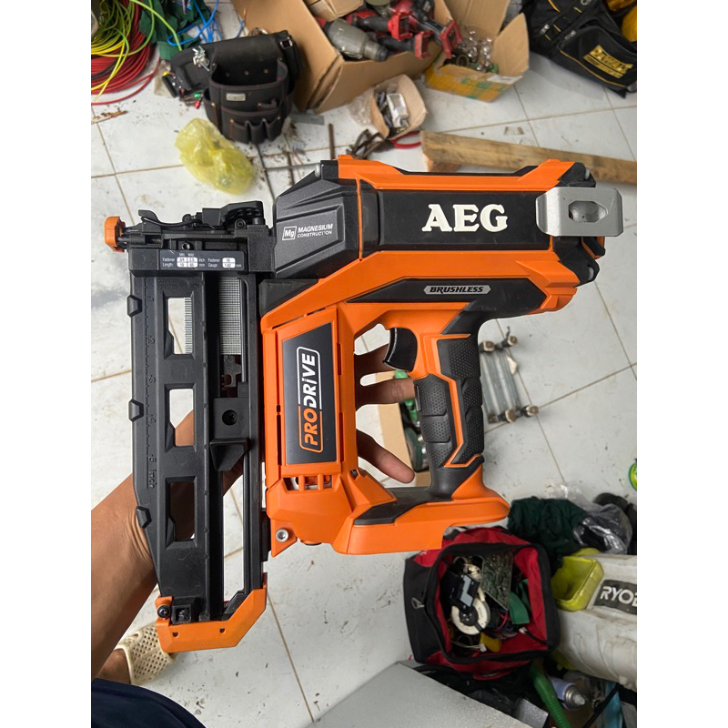 Thân bắn đinh gỗ AEG không than 18v hàng qua sử dụng