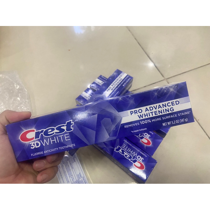 (mẫu mới ) Kem Đánh Răng Crest 3D White Toothpaste 147g 1cây