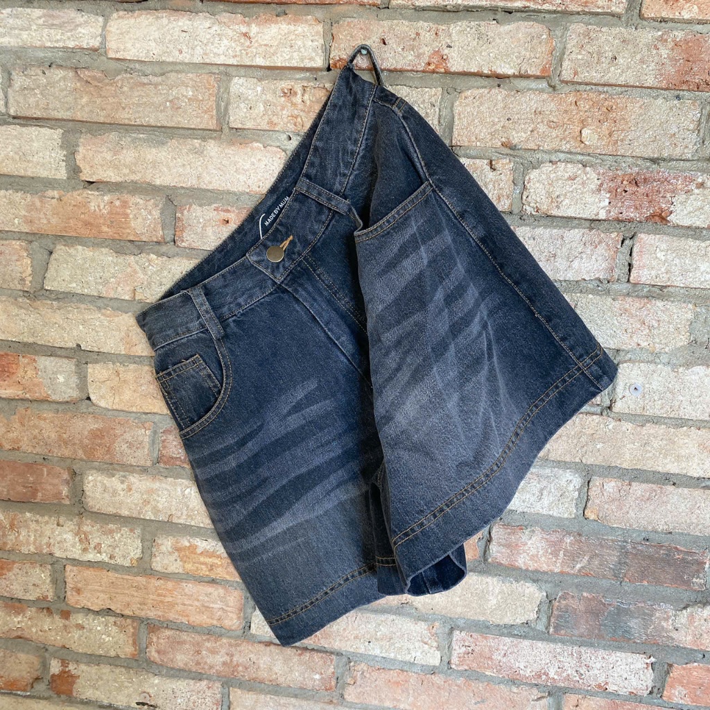 Quần short MADE BY MUM wash râu mèo Short Jean