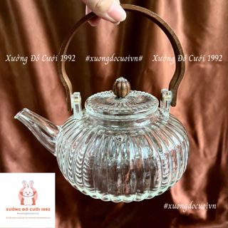 Bộ Ấm Thuỷ Tinh Kèm Tách Đĩa, Bình Trà Trong Suốt 800ml Quai Gỗ Vân Sọc Chịu Nhiệt Có Lõi Lọc Inox