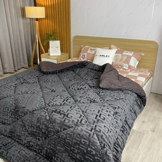 Chăn lông cừu chữ vạn mùa đông loại dày 3 lớp, mền lông cừu dày mềm mại, kích thước 2mx2m2 nặng 3kg