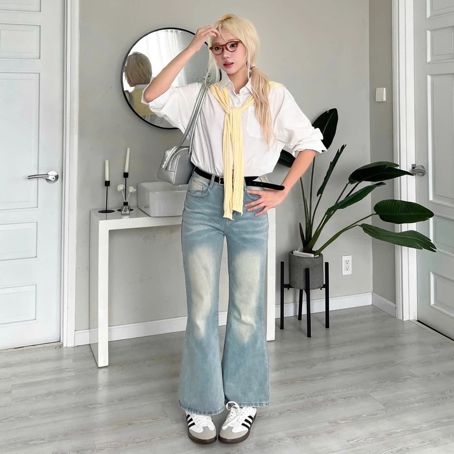 Quần Jeans Nữ Ống Loe Siêu Rộng Cotton Chất Vải Mềm Không Co Giãn Dáng Rông Không Ôm Không Co Giãn Eva Boutique | BigBuy360 - bigbuy360.vn