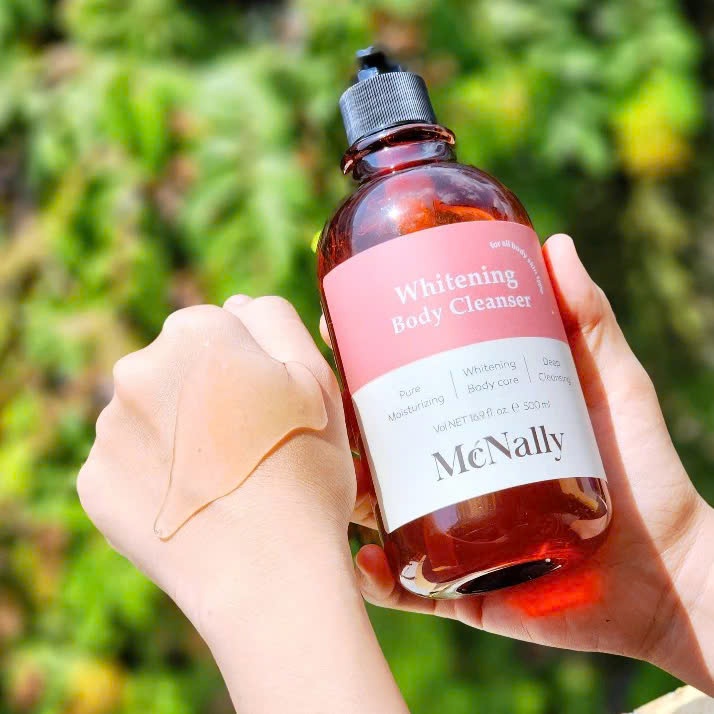 Sữa tắm trắng da hương Nước Hoa McNally 500ml dưỡng ẩm, sáng da hiệu quả