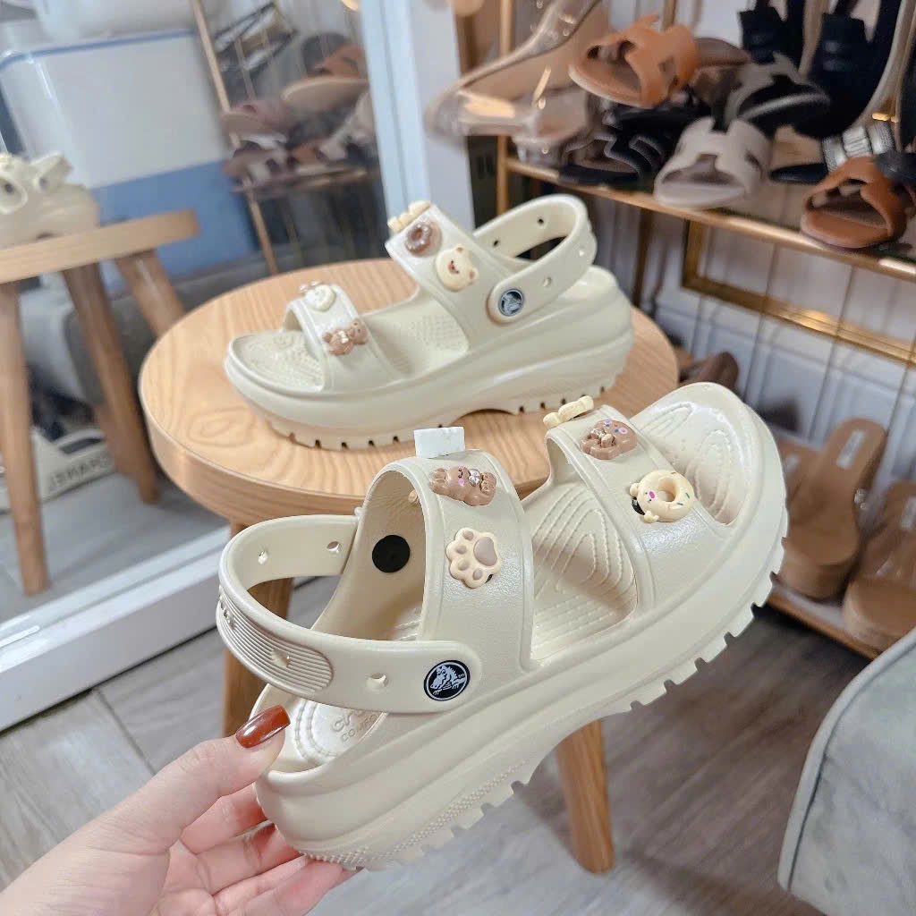 Sandal Crocs Mega Crush Đế Cao Chuẩn L1 kèm Full Chram Ngẫu Nhiên ,Giày Crocs Hót Siêu Bền Chống Trơn Đi Nước Thoải Mái | BigBuy360 - bigbuy360.vn