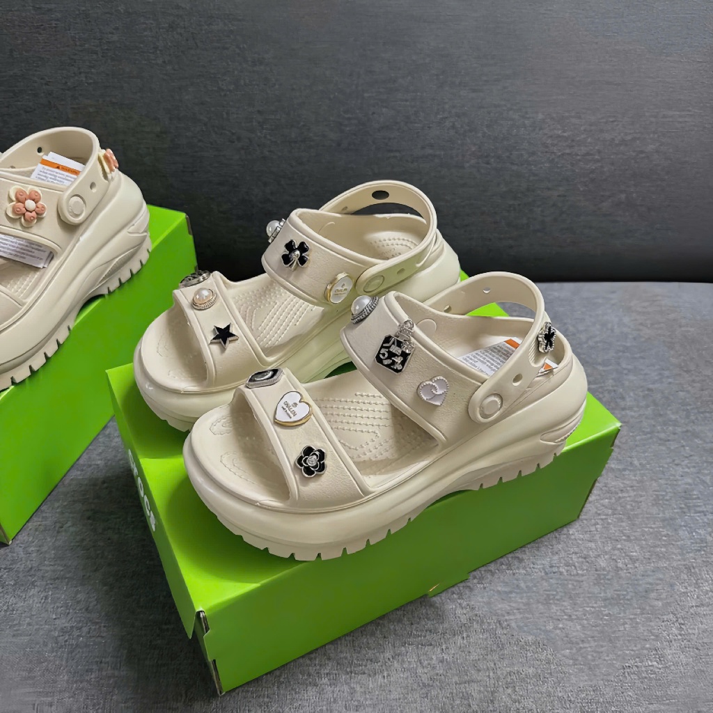 Sandal Crocs Mega Crush Đế Cao Chuẩn L1 kèm Full Chram Ngẫu Nhiên ,Giày Crocs Hót Siêu Bền Chống Trơn Đi Nước Thoải Mái | BigBuy360 - bigbuy360.vn