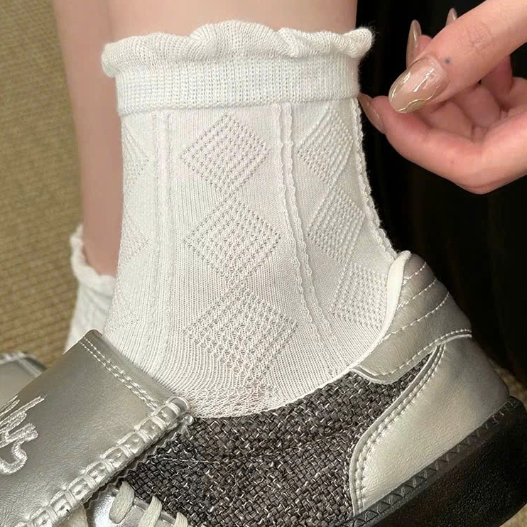 Set 5 đôi tất nữ vớ nữ cổ cao LYMIA nhiều mẫu màu trắng phong cách Hàn Quốc BT50 | BigBuy360 - bigbuy360.vn