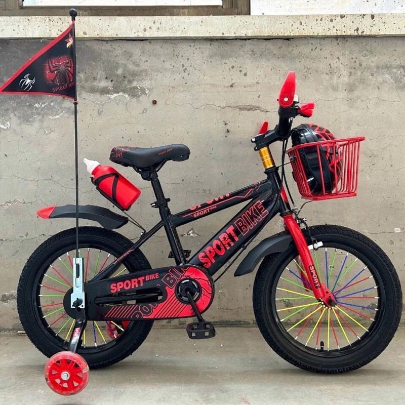 Xe đạp địa hình cho bé mẫu có cờ bình nón bảo hiểm