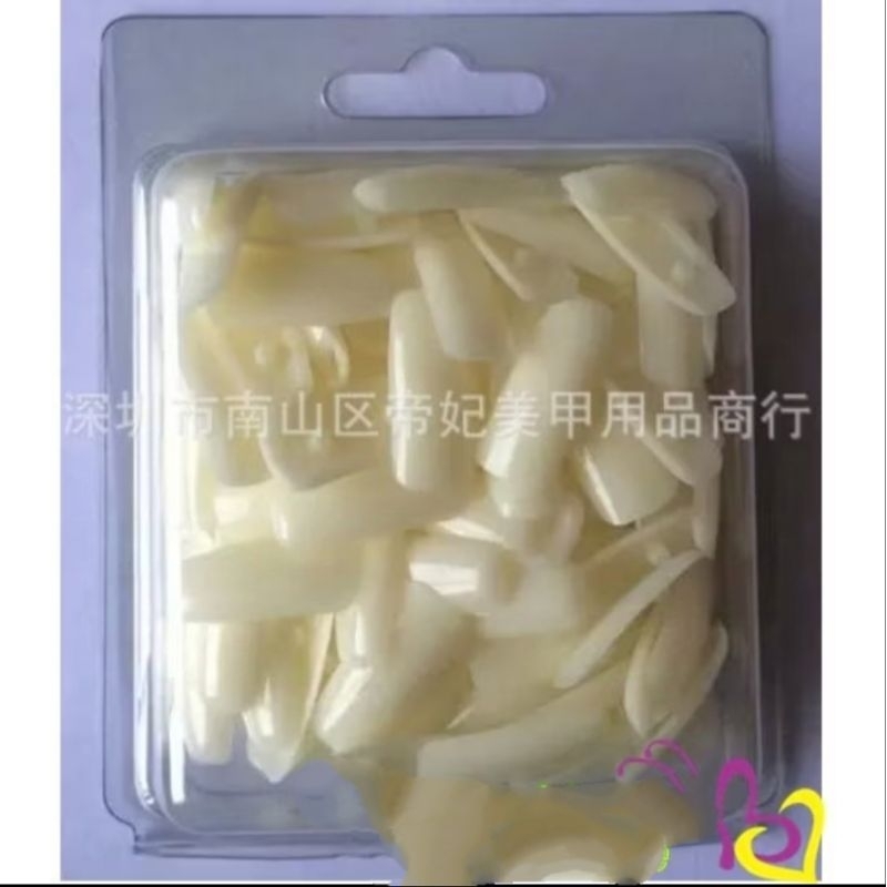 móng giả có chân 40c/20k