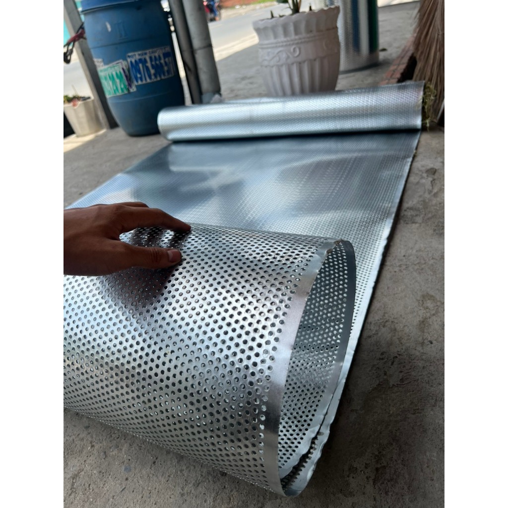 ( Khổ rộng 1m - dài 1m ) tôn sắt mạ kẽm bạc,tôn đục lỗ mạ kẽm,tôn đục lỗ tròn