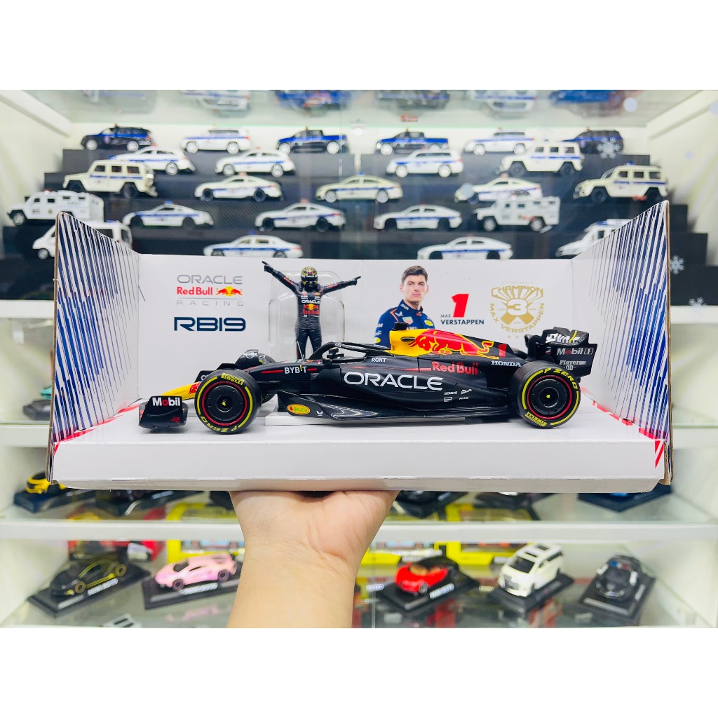 Mô hình xe đua F1 Redbull GP 2023 RB19 có figure rời tỉ lệ 1:24 Bburago OT24022