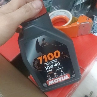 Nhớt motul 7100 / 10W 50 hoặc 10w 40 / 1 lít