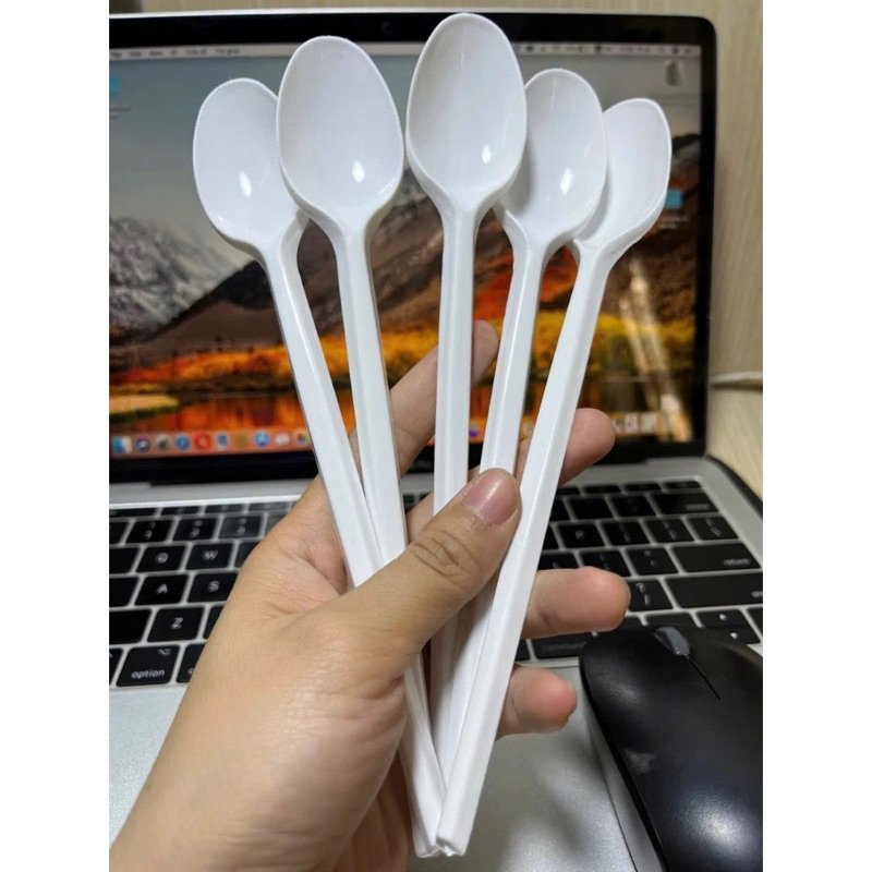 Muỗng nhựa dài trà sữa dùng một lần giá rẻ , muỗng dùng cho ly 700ml , ly 500ml , 800ml ( 20cm)