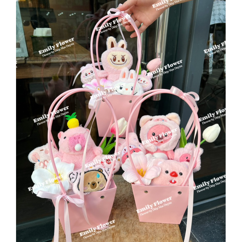 Giỏ hoa gấu bông loppy, capybara, labubu tone hồng pastel