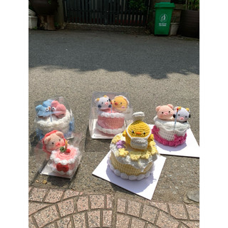 Bánh kem bằng len handmade size 11cm và 13cm (không mở nắp,không kèm hộp ạ)(lựa mẫu ib shop nha💐💐)