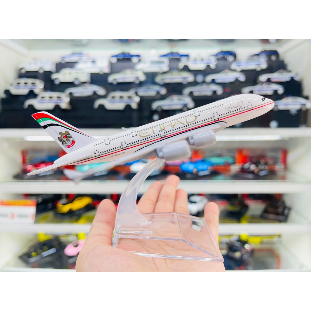 Mô hình máy bay Abu Dhabi ETIHAD Airbus A380 16cm MB16103