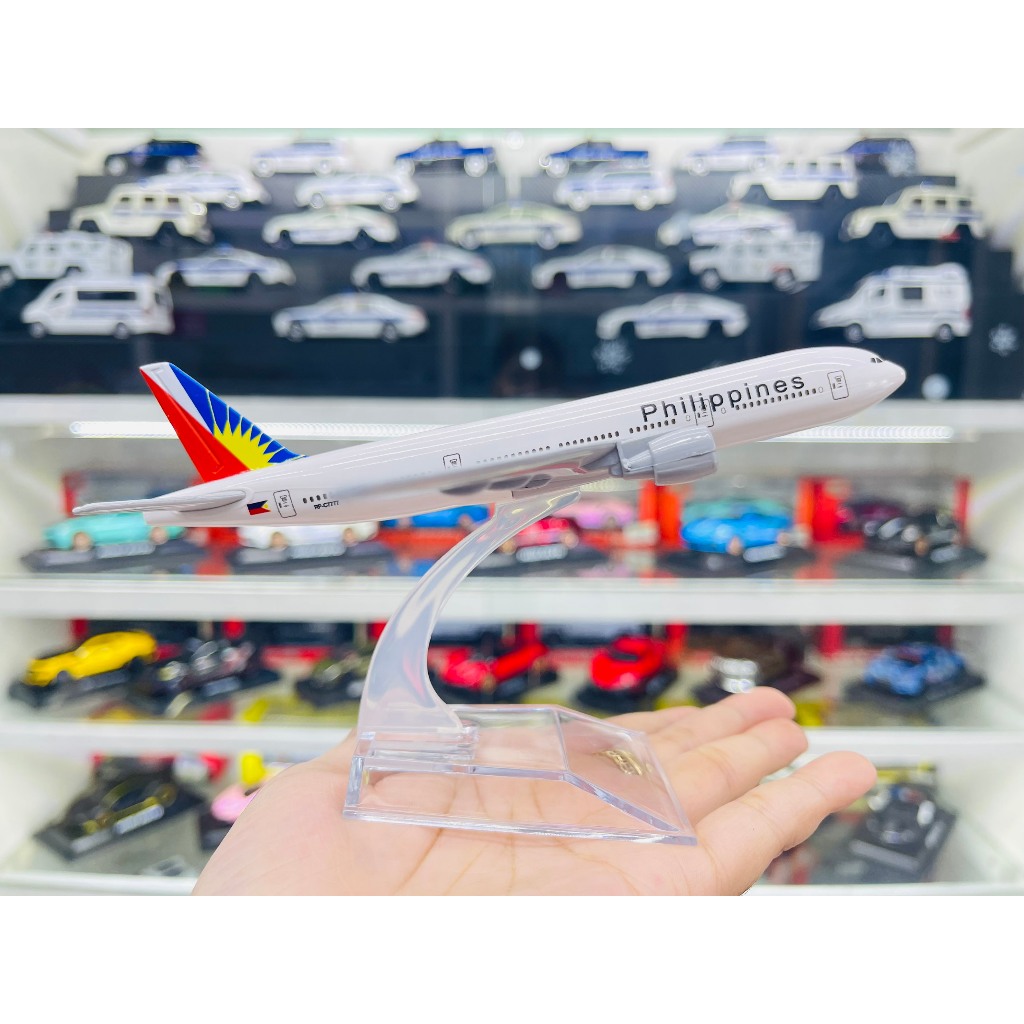 Mô hình máy bay bằng kim loại Philipines Boeing B777-300ER 16cm MB16170
