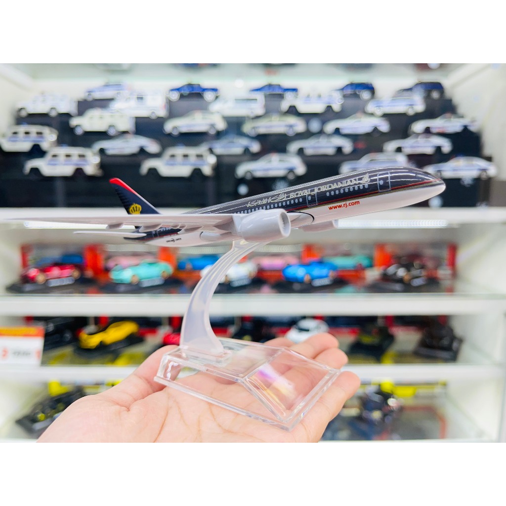 Mô hình máy bay Royal Jordanian Dreamliner Boeing B787 16cm MB16084