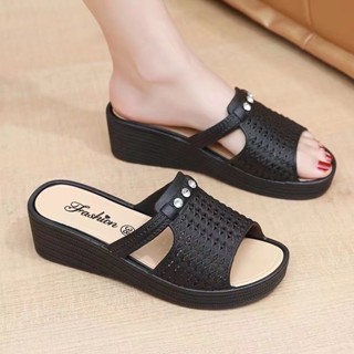 (Foom nhỏ - chọn tăng 2 size) Dép Quai Ngang Trung Niên Nữ 2373 Dép Lê Nữ Đế Cao Chống Trơn Chống Trượt