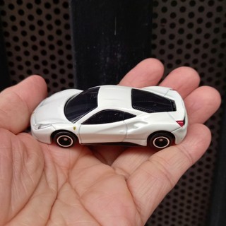 Đồ chơi mô hình xe tomica không hộp, Ferrari 488 GTB (trắng)