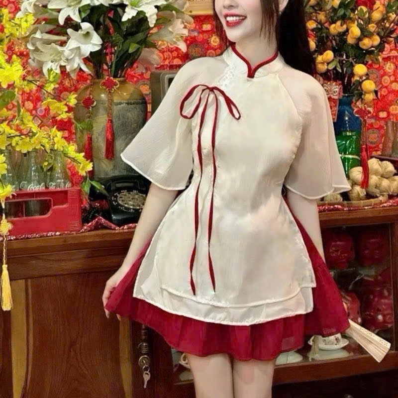 Set áo dài cách tân nữ cổ tàu tay lỡ xẻ tà 2 bên phối chân váy đỏ xoè đi chơi dịp lễ Tết | BigBuy360 - bigbuy360.vn