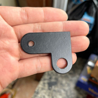 Pat gắn đèn trợ sáng chân gương chữ L