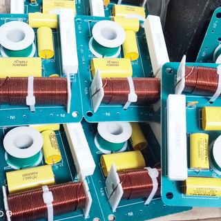 phân tần 2 đường tiếng cho loa full 30 , 40