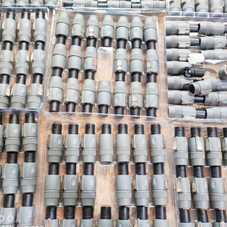 giắc loa full SPEAKON NL4FC - NEUTRIK K4CF niutric chuyên nghiệp nhựa cao cấp chịu nhiệt cao 4 chấu khóa cài chính xác