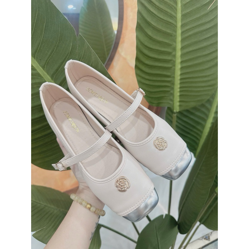 Giày Marry Jane Vá Mũi Đính Hoa Trà