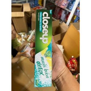 Kem đánh răng Closeup 180g - Lửa Băng muối biển than dừa
