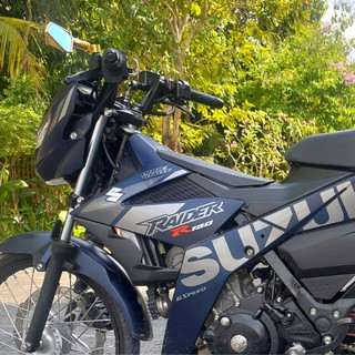 TEM RAIDER SUZUKI R150 CHỈ SỌC