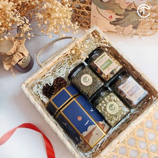  Giỏ quà mây tre trà ô long trà hoa và hạt dinh dưỡng tặng khách hàng đối tác người nước ngoài người thân 