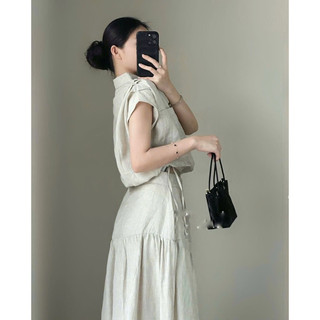 Set áo croptop sơ mi tay hến bo eo + chân váy midi xoè nút phối túi nude vintage