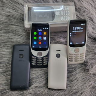 Điện thoại bàn phím 8210 Sóng 4G 2 sim - Màn 2.8 - Pin 1450mah - Chữ to màn to - FM ko dây