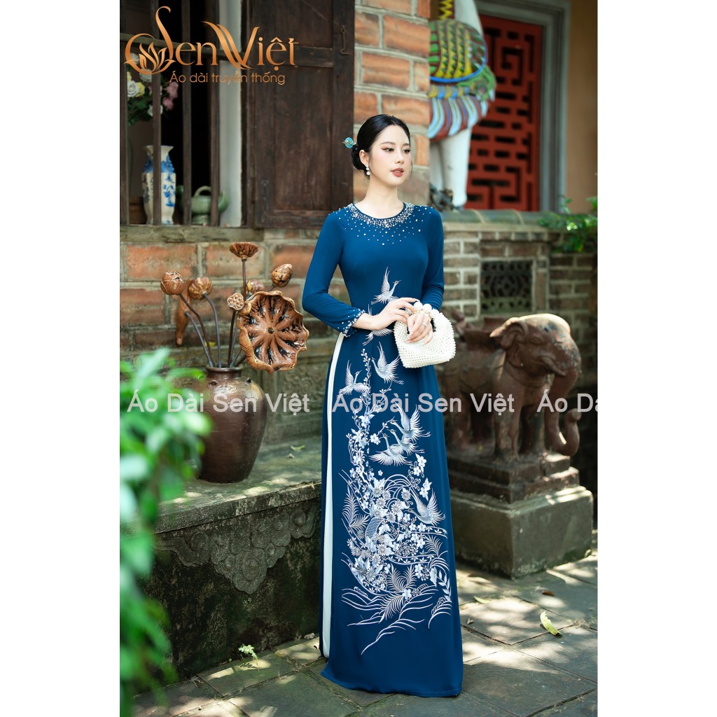 M3-Áo Dài Lụa Mango Cổ Tròn Thêu Lắc Tay Đính Đá Màu Xanh Cổ Vịt