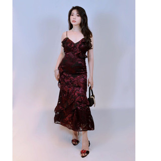 Đầm hai dây bèo tơ đen hoa hồng đỏ