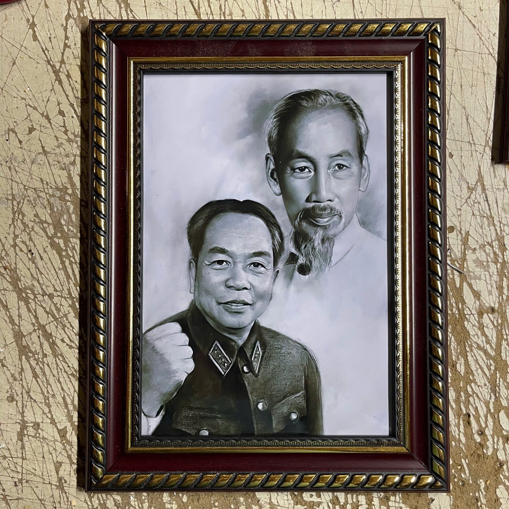 Tranh Bác Hồ và Bác Giáp ( có khung )