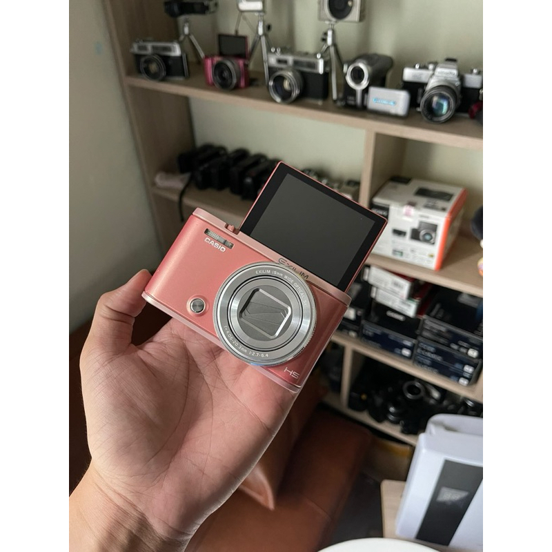 Máy ảnh digital Casio exilim zr5000 kèm thẻ nhớ