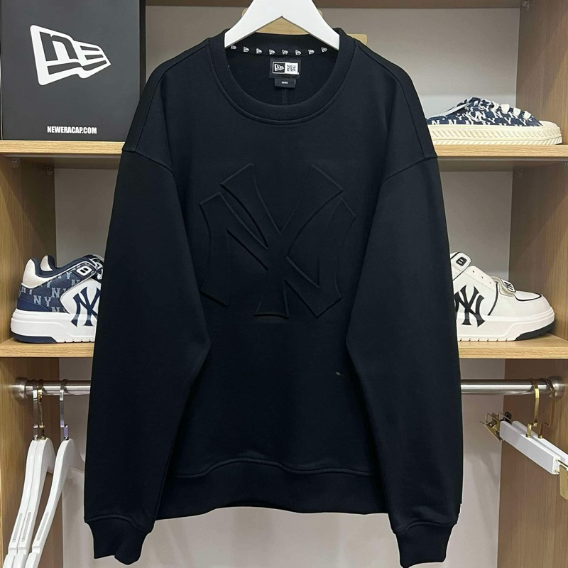 (Auth) Áo Sweater Nỉ Tay Dài New Era x MLB NY In Dập Nổi Màu Đen | CODE: 14200320 - Duca Studio