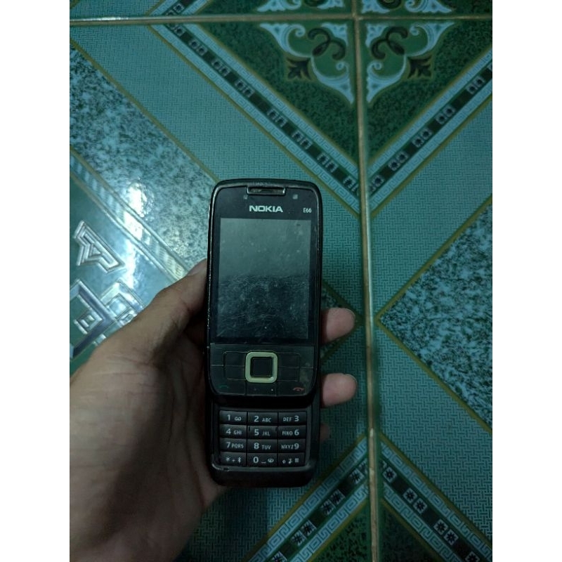 Xác điện thoại Nokia E66 như ảnh