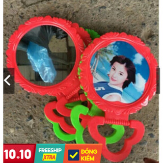 Gương  nhựa  soi trang điểm có kèm lược nhựa