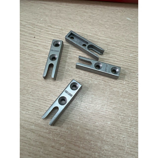 Vấu hãm đa điểm cửa Trượt ( cửa lùa ) U03C