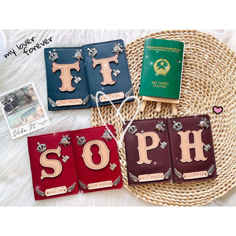 (chat chốt tên-chọn màu) vỏ hộ chiếu đôi - passport cover couple- bọc hộ chiếu may chữ cái khắc tên