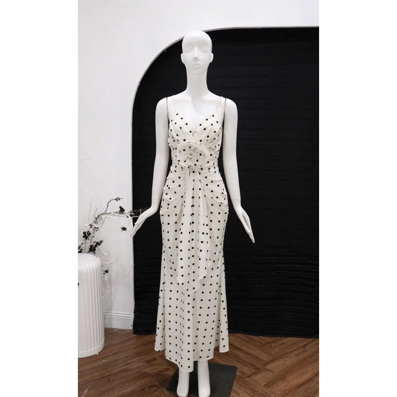 Váy maxi 2 dây bi dây đính hoa ngực.