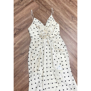 Váy maxi 2 dây bi dây đính hoa ngực.