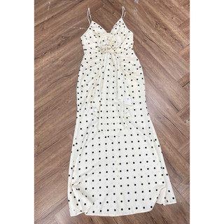 Váy maxi 2 dây bi dây đính hoa ngực.